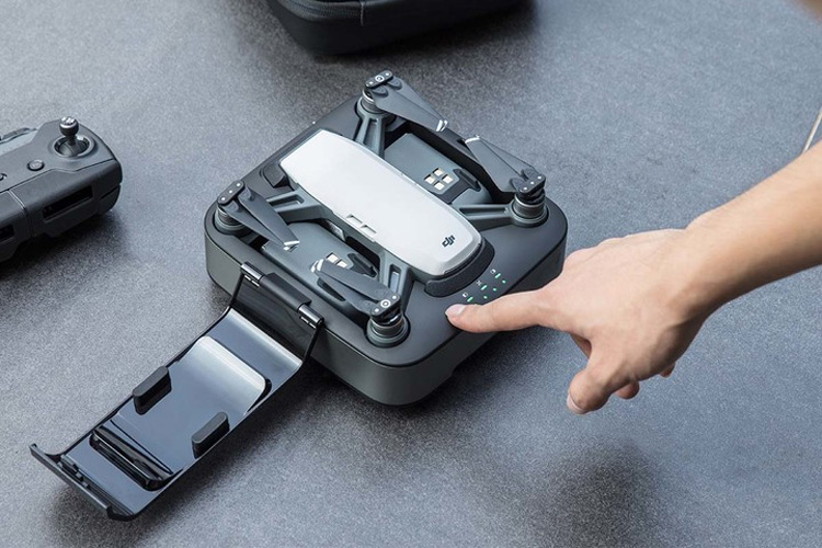 DJI lanceert draagbaar oplaadstation voor Spark drone